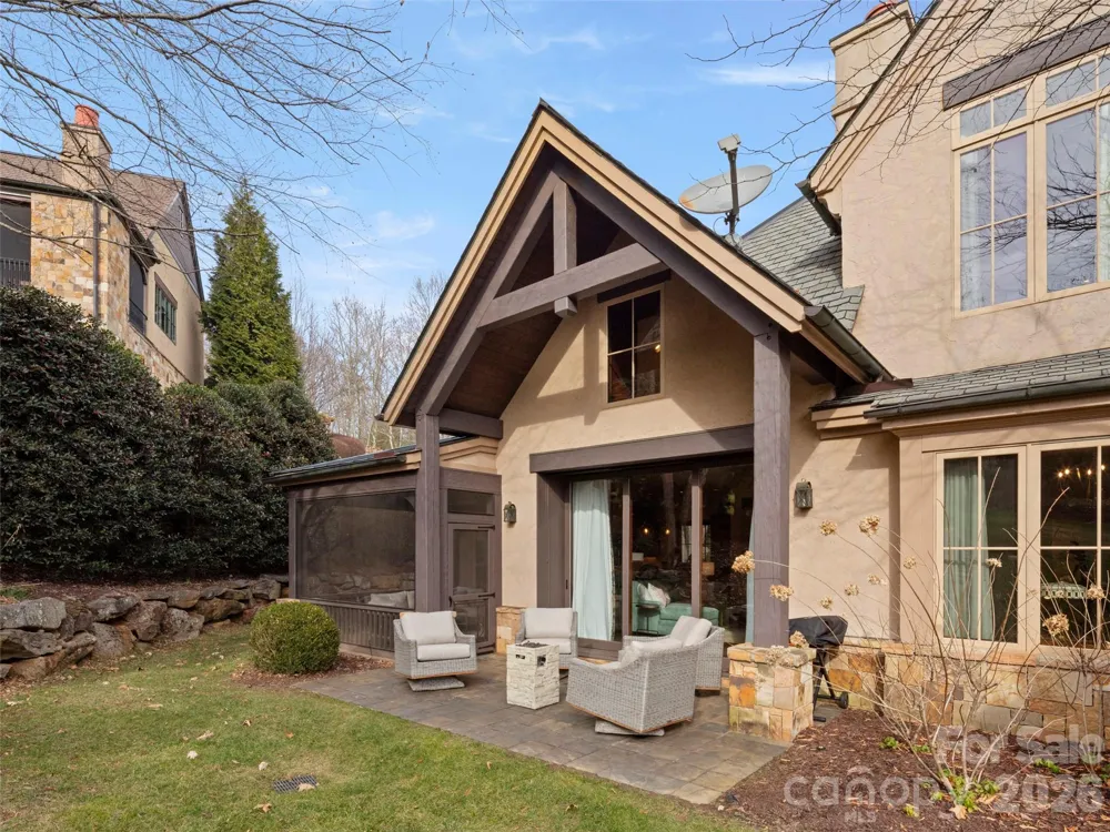 575 Walnut Valley Parkway Arden, NC 28704