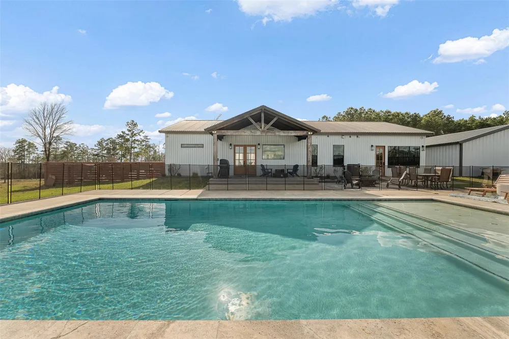 150 Bullyvard Livingston, TX 77351