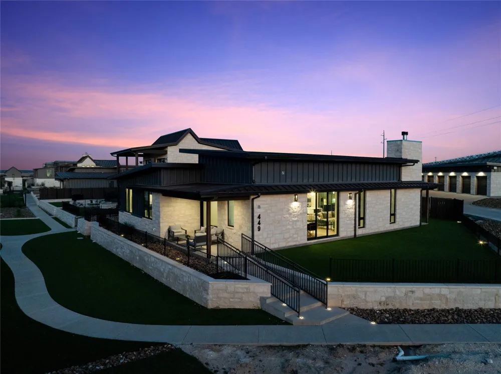 449 Emma Jean Trail Iredell, TX 76649