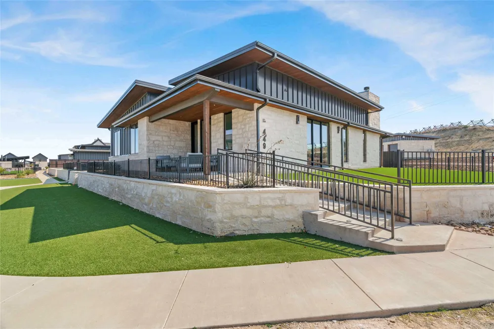 449 Emma Jean Trail Iredell, TX 76649
