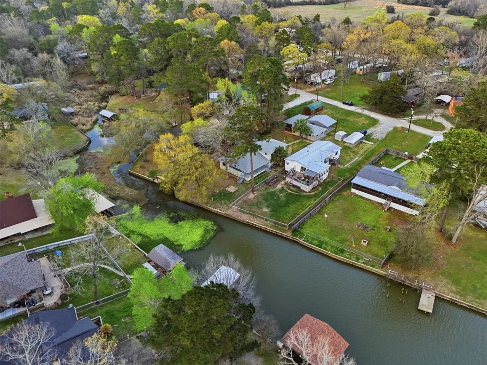 200 Cove View Drive Trinity, TX 75862