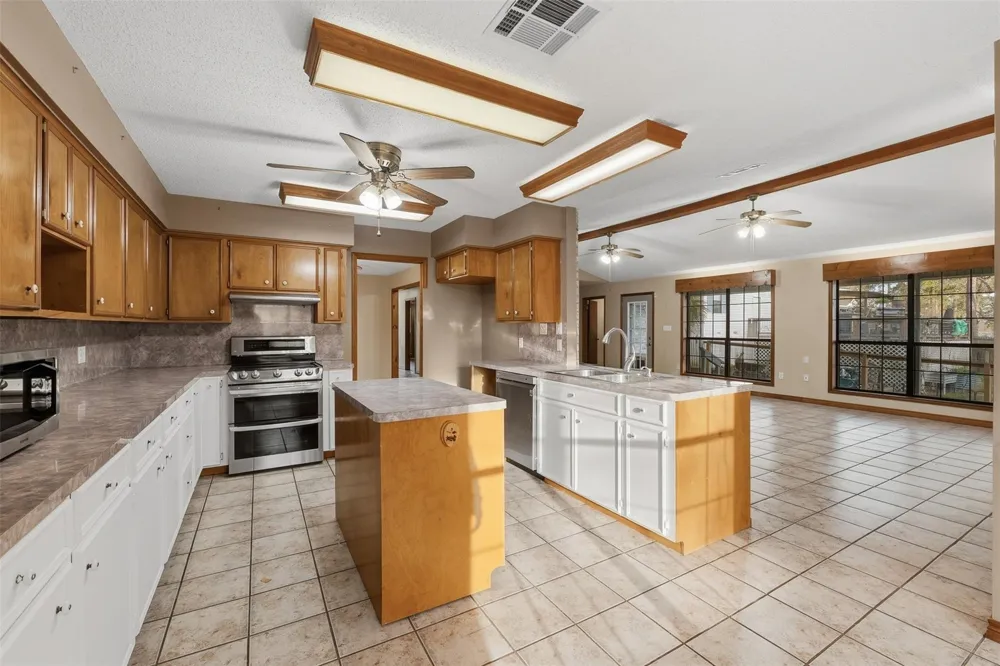 200 Cove View Drive Trinity, TX 75862