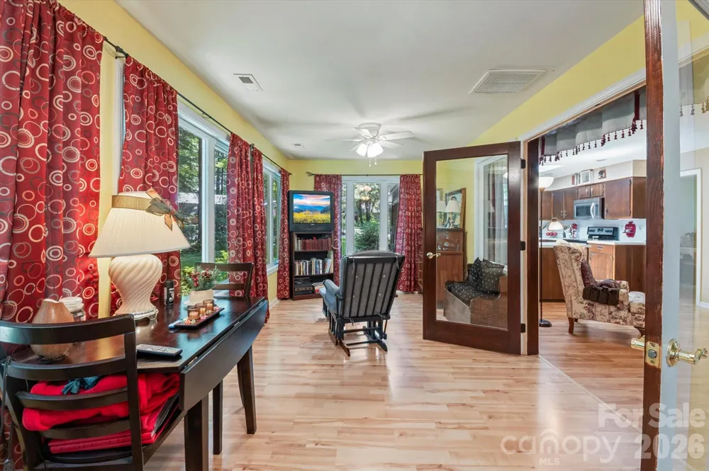 106 E Laurel Lane Etowah, NC 28729