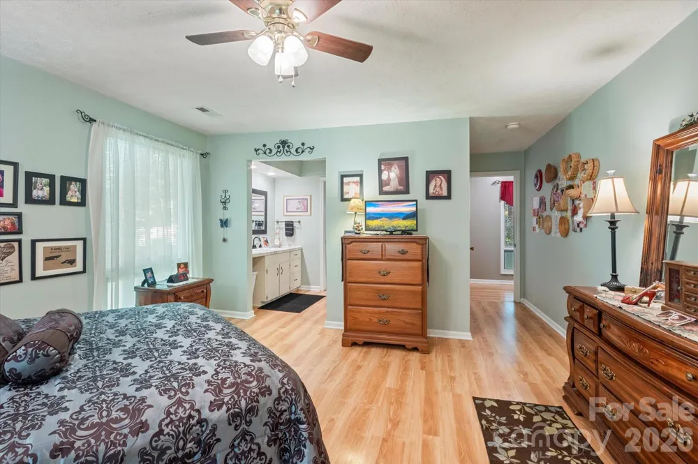 106 E Laurel Lane Etowah, NC 28729