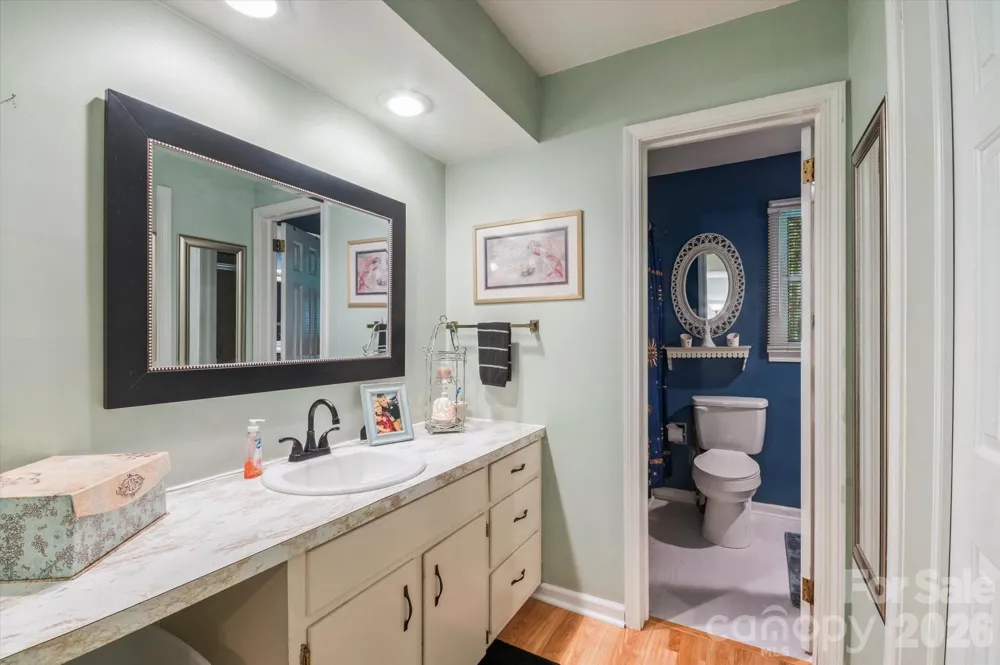 106 E Laurel Lane Etowah, NC 28729