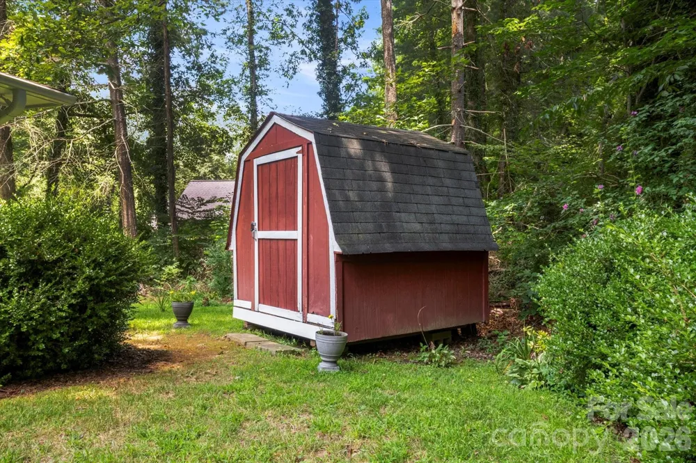 106 E Laurel Lane Etowah, NC 28729