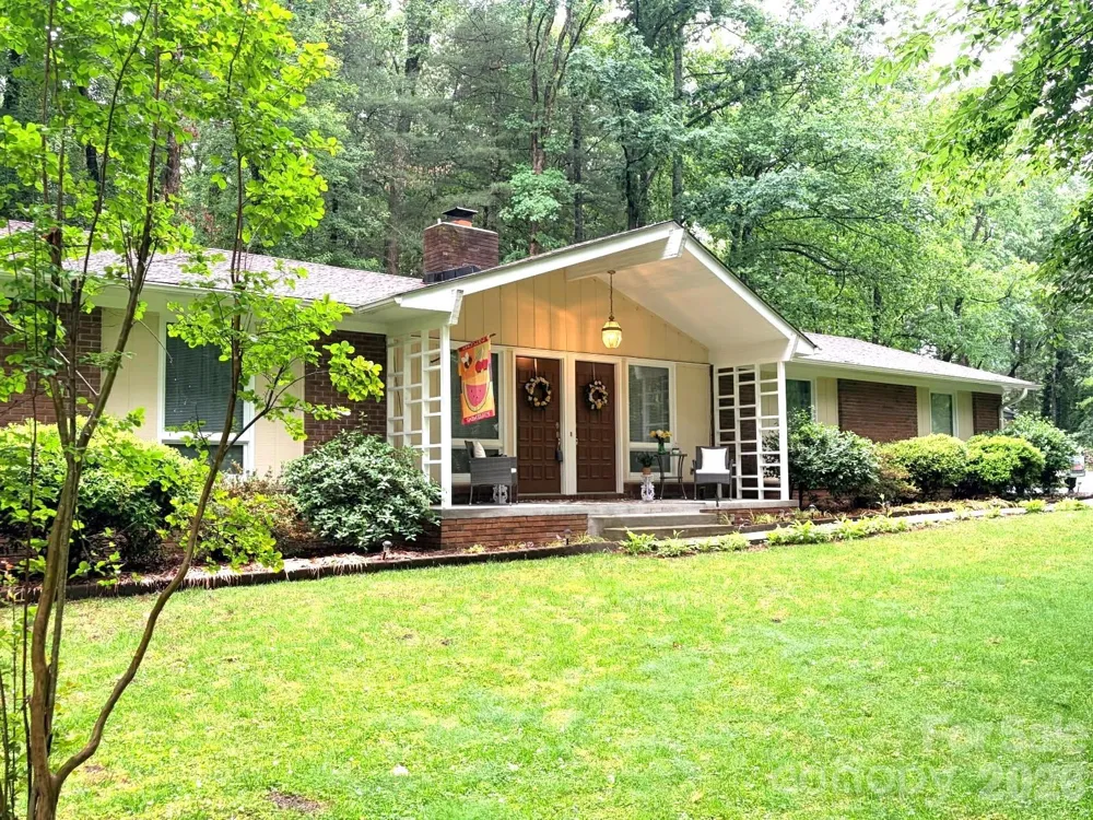 106 E Laurel Lane Etowah, NC 28729