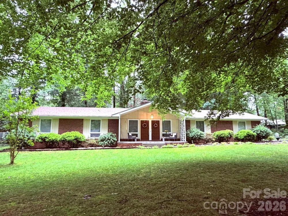 106 E Laurel Lane Etowah, NC 28729