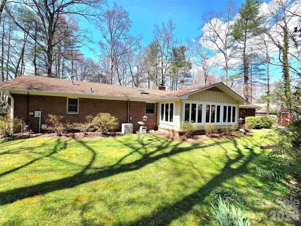 106 E Laurel Lane Etowah, NC 28729