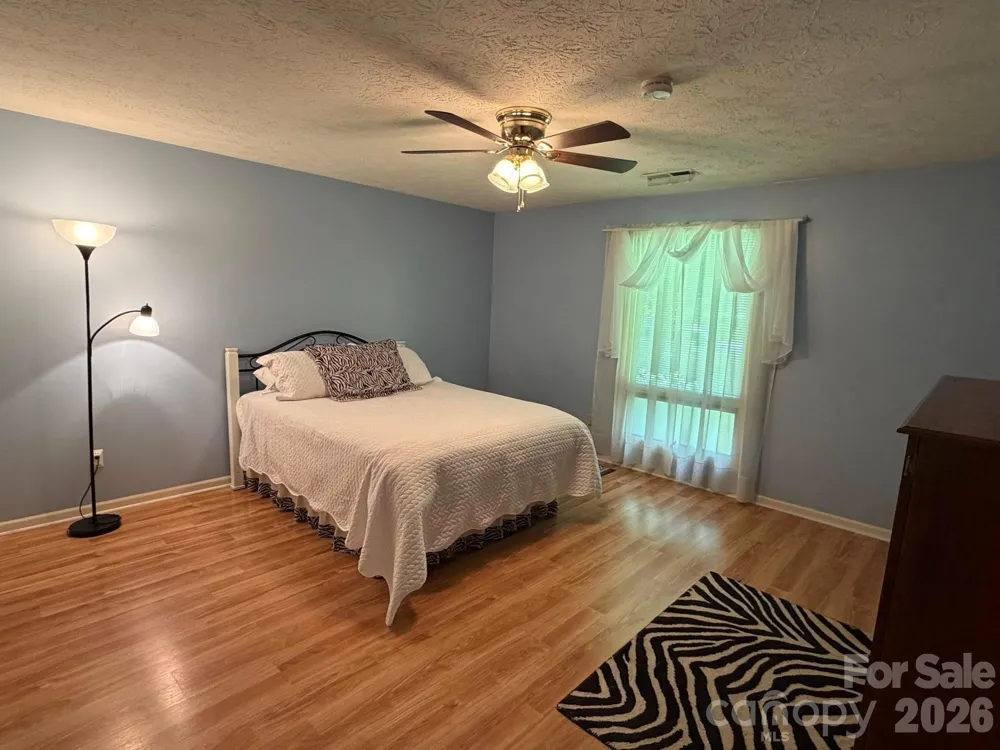 106 E Laurel Lane Etowah, NC 28729