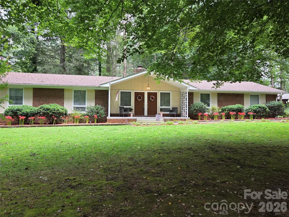 106 E Laurel Lane Etowah, NC 28729