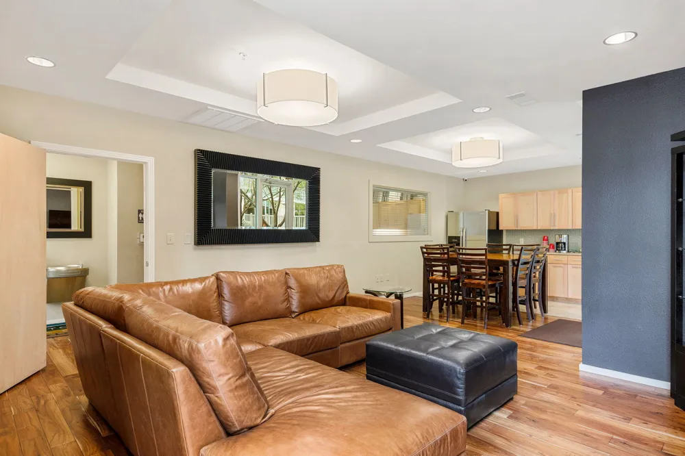 1600 Barton Springs Road #1106 Austin, TX 78704