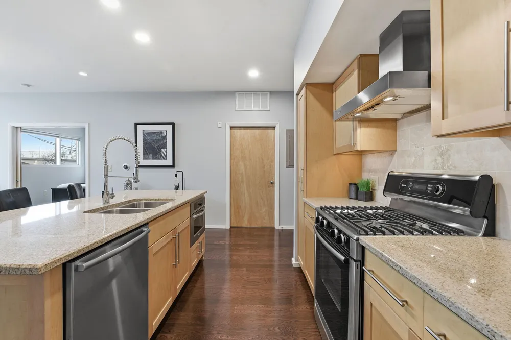 1600 Barton Springs Road #1106 Austin, TX 78704