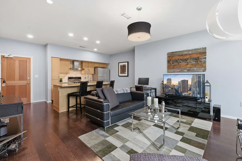 1600 Barton Springs Road #1106 Austin, TX 78704