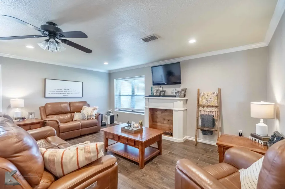 2574 County Road 162 Ovalo, TX 79541