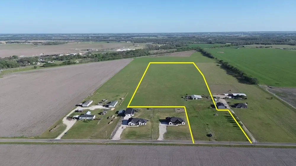1071 Trumbull Road Ferris, TX 75125