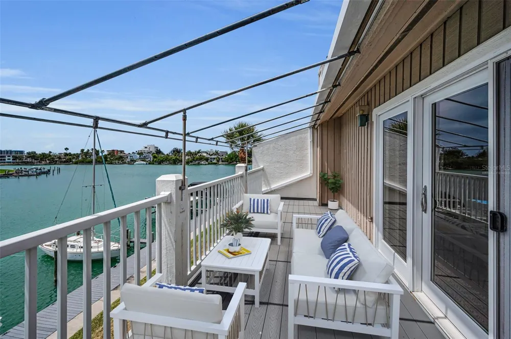 12334 CAPRI CIRCLE Treasure Island, FL 33706