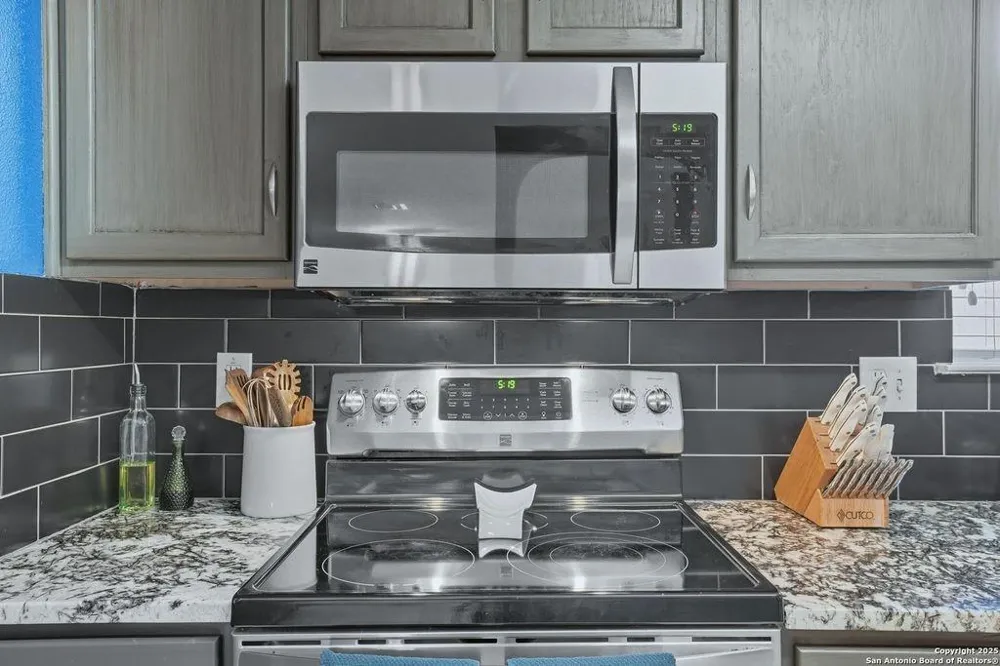 663 Lynx Mountain San Antonio, TX 78251