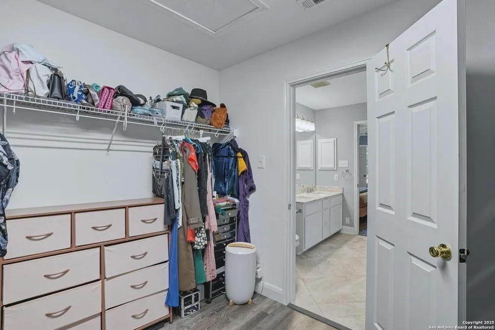 663 Lynx Mountain San Antonio, TX 78251
