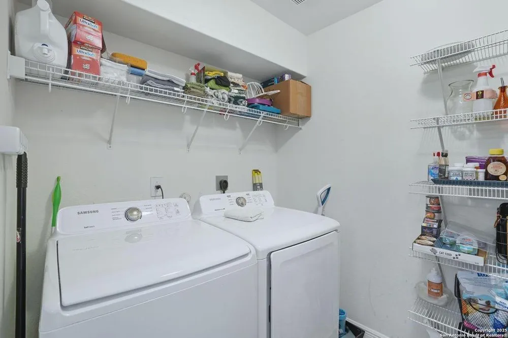 663 Lynx Mountain San Antonio, TX 78251
