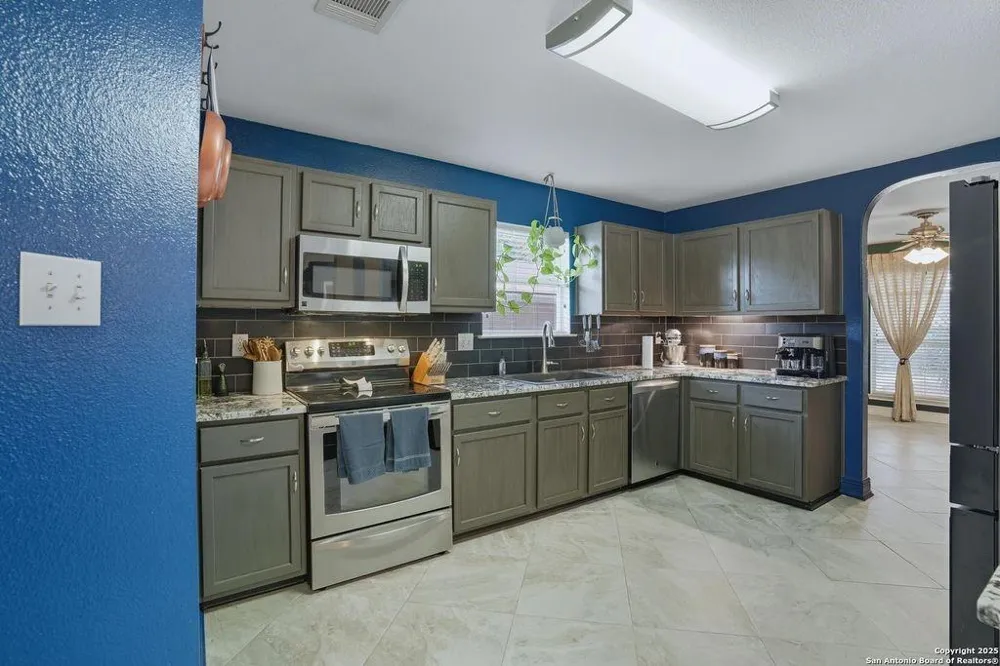 663 Lynx Mountain San Antonio, TX 78251