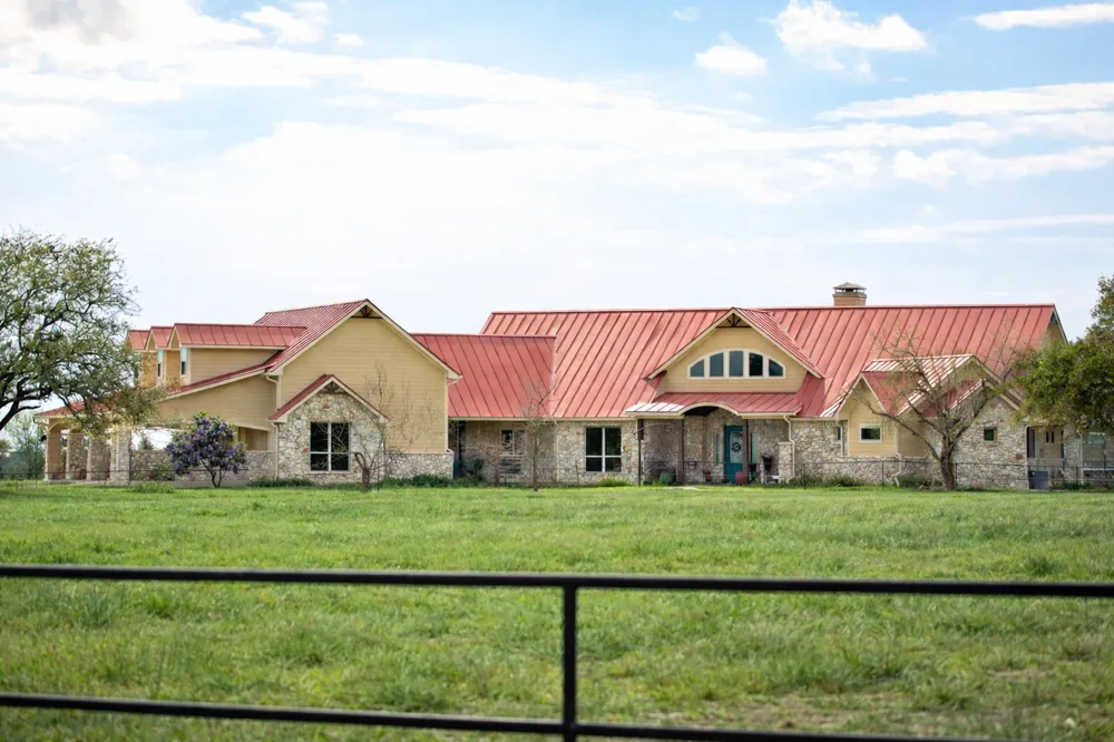 2810 Bridlewood Ranches Dr. San Marcos, TX 78666