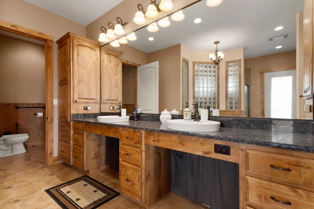 2810 Bridlewood Ranches Dr. San Marcos, TX 78666