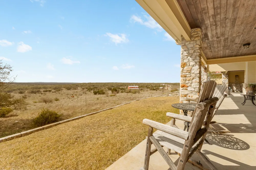 2810 Bridlewood Ranches Dr. San Marcos, TX 78666