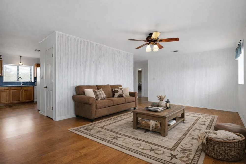 2810 Bridlewood Ranches Dr. San Marcos, TX 78666