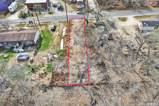 18962 Lagloria Rd Elmendorf, TX 78112