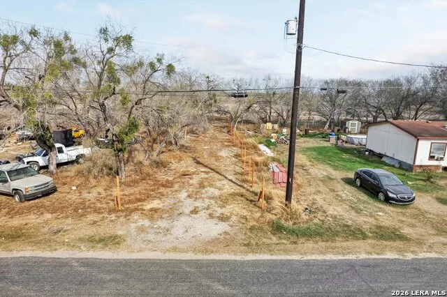 18962 Lagloria Rd Elmendorf, TX 78112