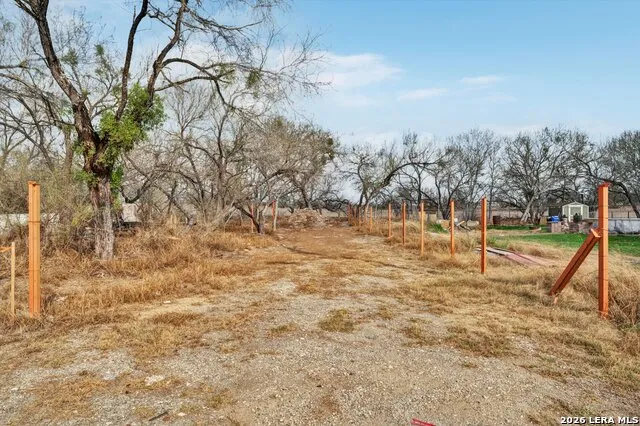 18962 Lagloria Rd Elmendorf, TX 78112