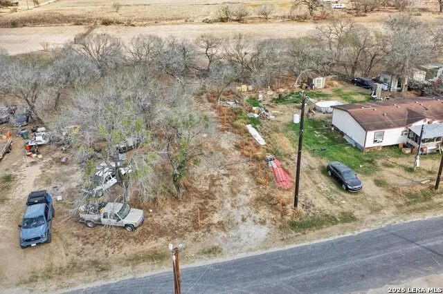 18962 Lagloria Rd Elmendorf, TX 78112