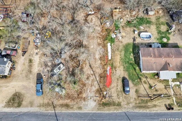 18962 Lagloria Rd Elmendorf, TX 78112