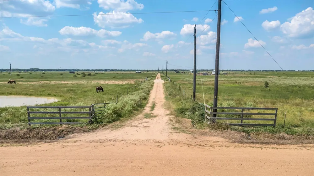 1257 County Road 141 Rock Island, TX 77470
