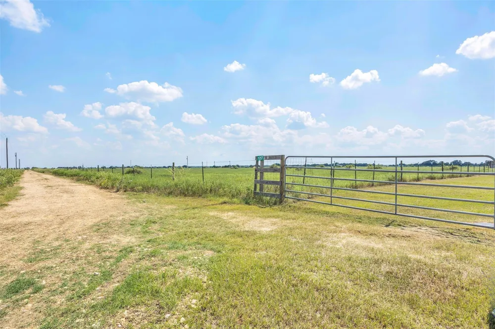 1257 County Road 141 Rock Island, TX 77470