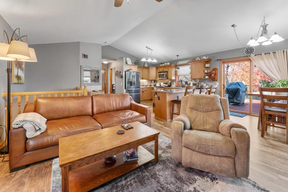 27314 Jody Avenue Chisago City, MN 55013