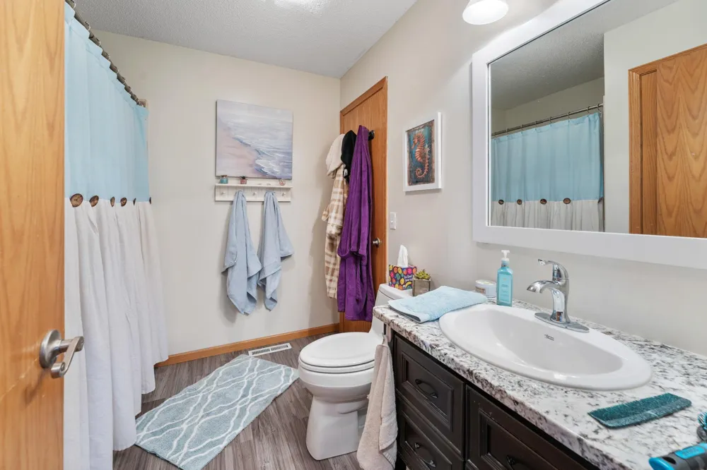27314 Jody Avenue Chisago City, MN 55013