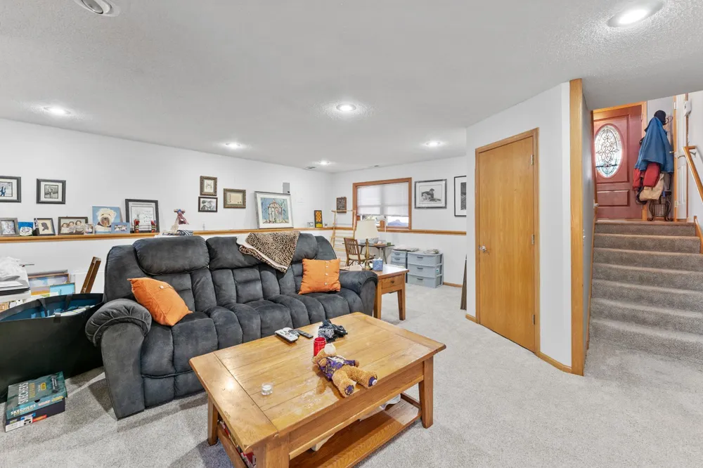 27314 Jody Avenue Chisago City, MN 55013