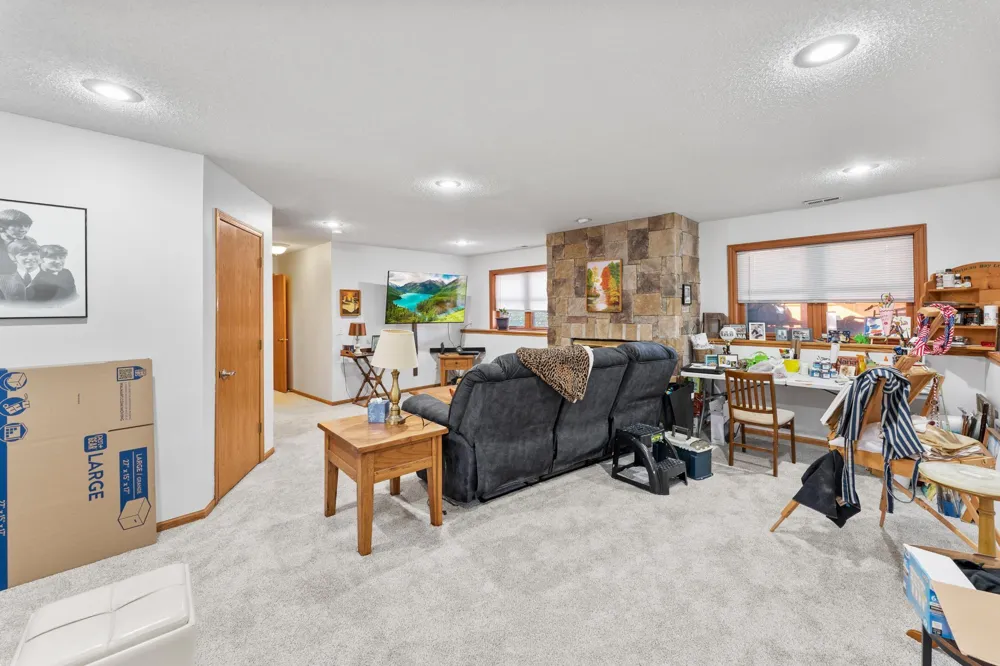 27314 Jody Avenue Chisago City, MN 55013