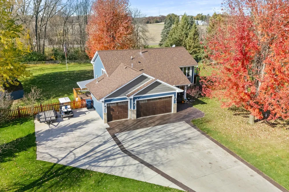 27314 Jody Avenue Chisago City, MN 55013