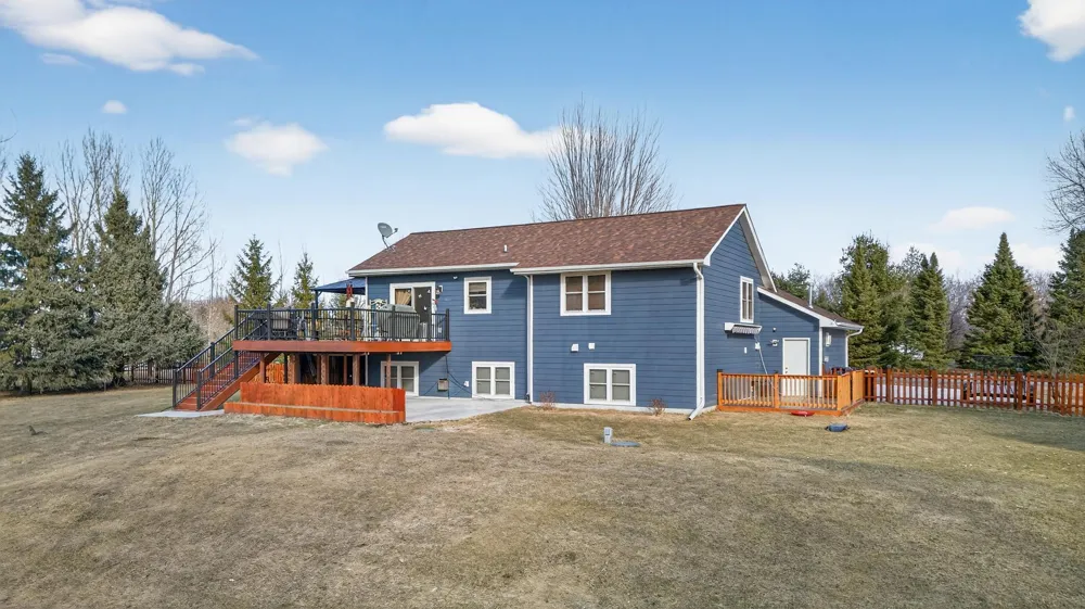 27314 Jody Avenue Chisago City, MN 55013