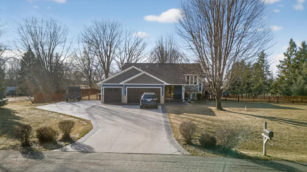 27314 Jody Avenue Chisago City, MN 55013