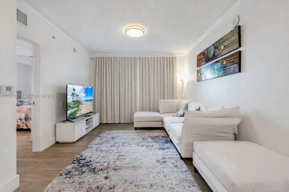 17100 Bay Rd #1414 Sunny Isles Beach, FL 33160