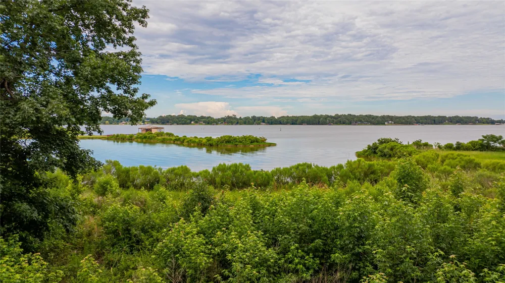 Waters Edge Lane Scroggins, TX 75480