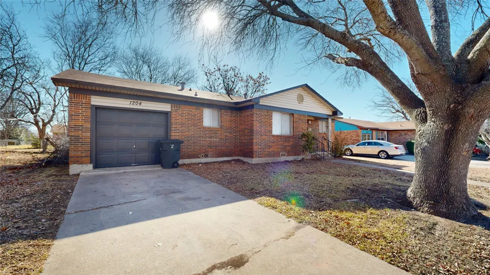 1204 Cedar Drive