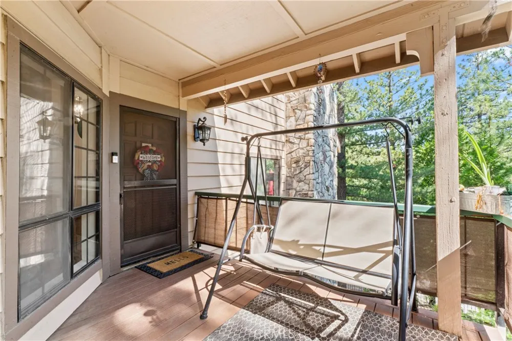 27528 Ashwood Lane Lake Arrowhead, CA 92352