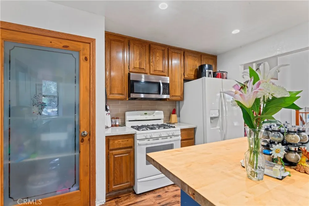 27528 Ashwood Lane Lake Arrowhead, CA 92352