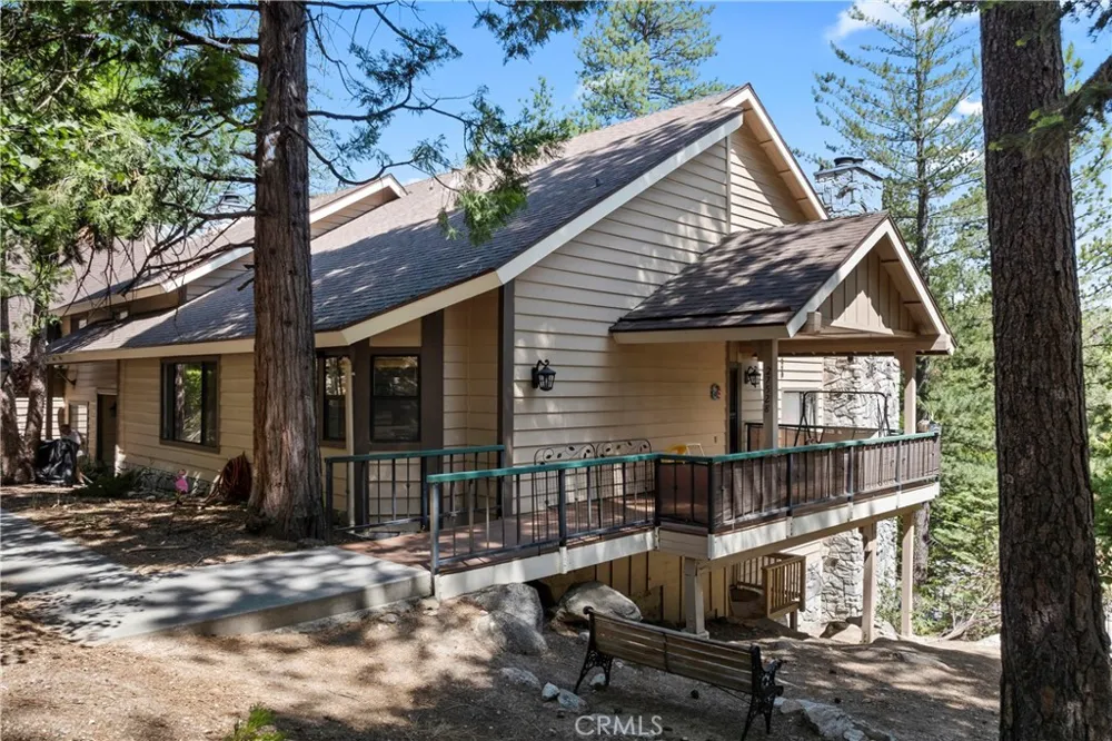 27528 Ashwood Lane Lake Arrowhead, CA 92352