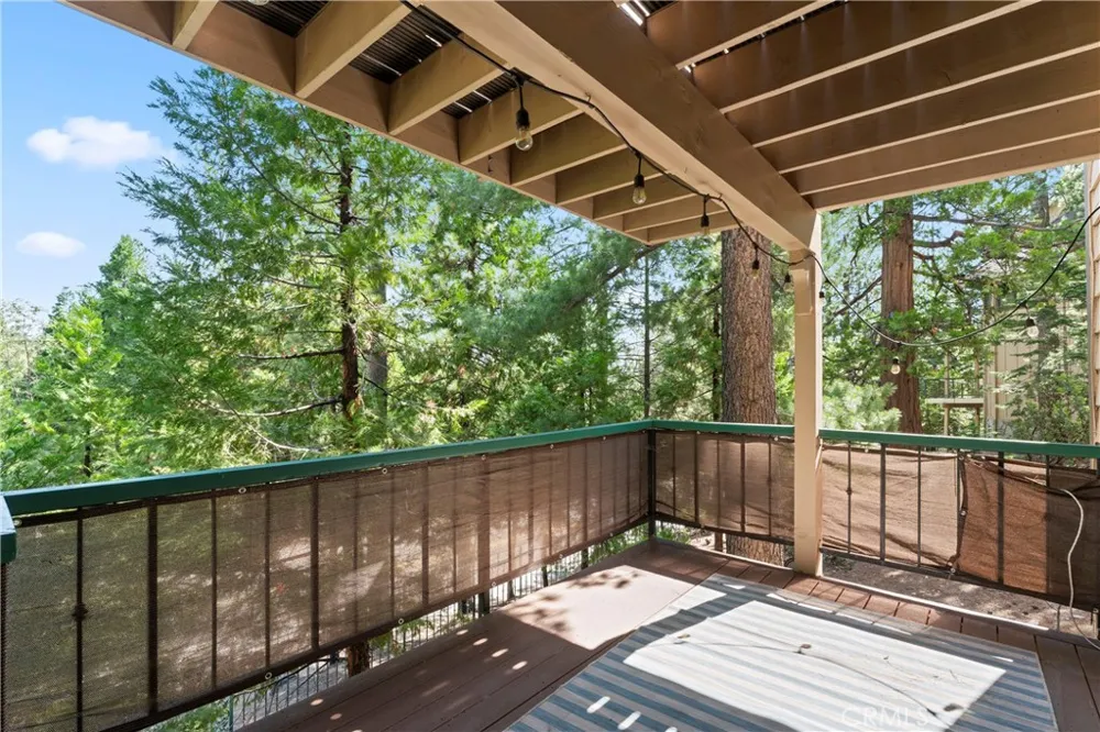 27528 Ashwood Lane Lake Arrowhead, CA 92352